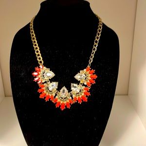 A beautiful teardrop- marquise necklace